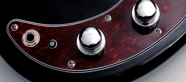Bass Professor 1/2011 - Test: East Electronics: P-Retro 01 - Elektronik