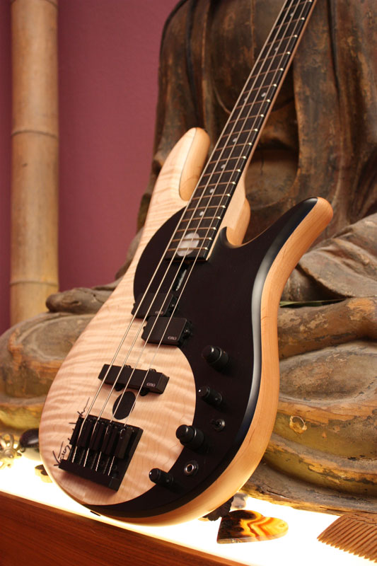 Bass Professor 1/2014 - Ausgabe 73: Fodera Yin Yang Standard # 69 