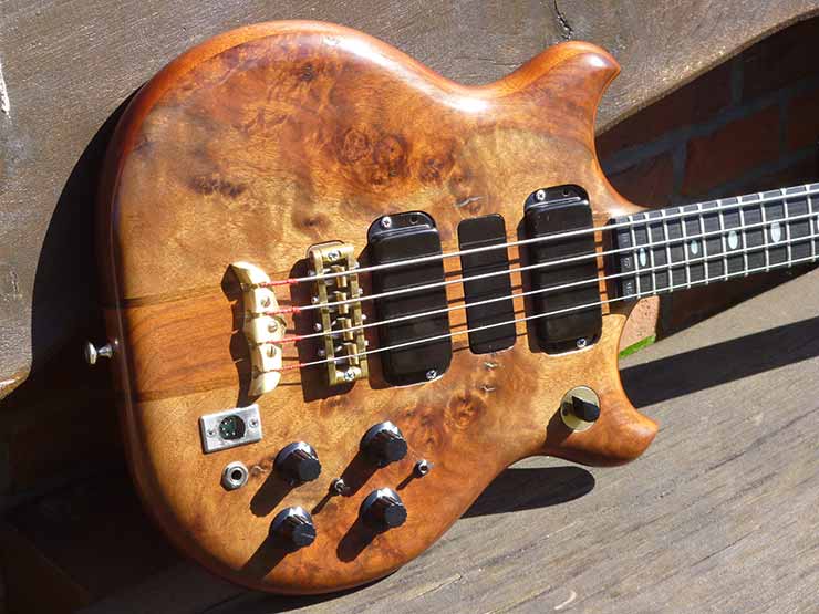 BassMuseum: Alembic Series I Short Scale LEDs Graphite Neck 1981