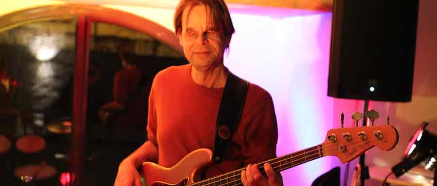 Bass Professor 4/2014, Story: "Und jetzt solieren wir"