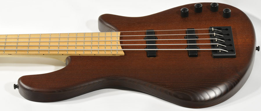 Bass Professor, Test: Franz Bassguitars Merak 5