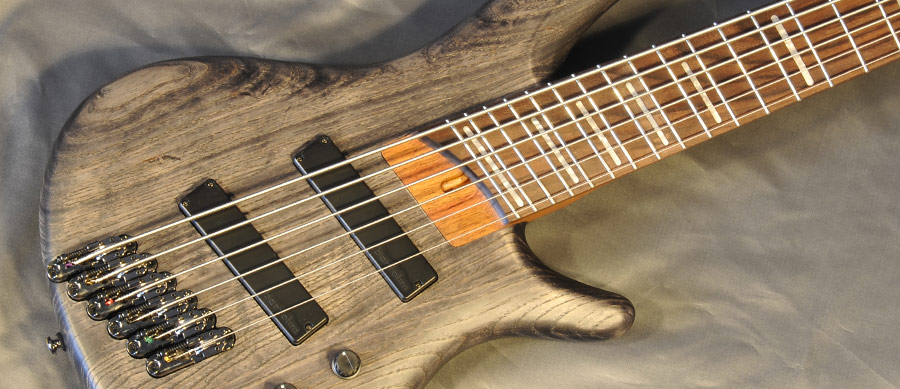 Bass Professor 4/2015, Ausgabe 81. Test: IBANEZ SRFF806