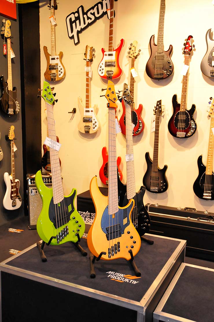 Bass Professor 5/2016, Ausgabe 87. Musik Produktiv Hausmesse 2016 Bass Professor 5/2016, Ausgabe 87. Musik Produktiv Hausmesse 2016