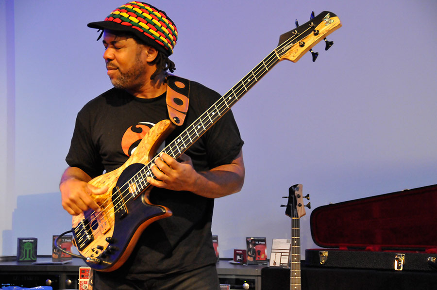 Bass Professor 5/2016, Ausgabe 87. THOMANN Fodera Bassday