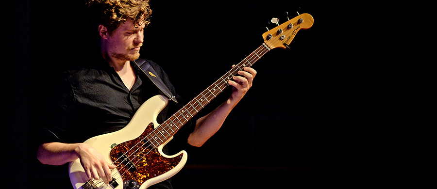 Bass Professor 5/2016, Story: Oliver Lutz