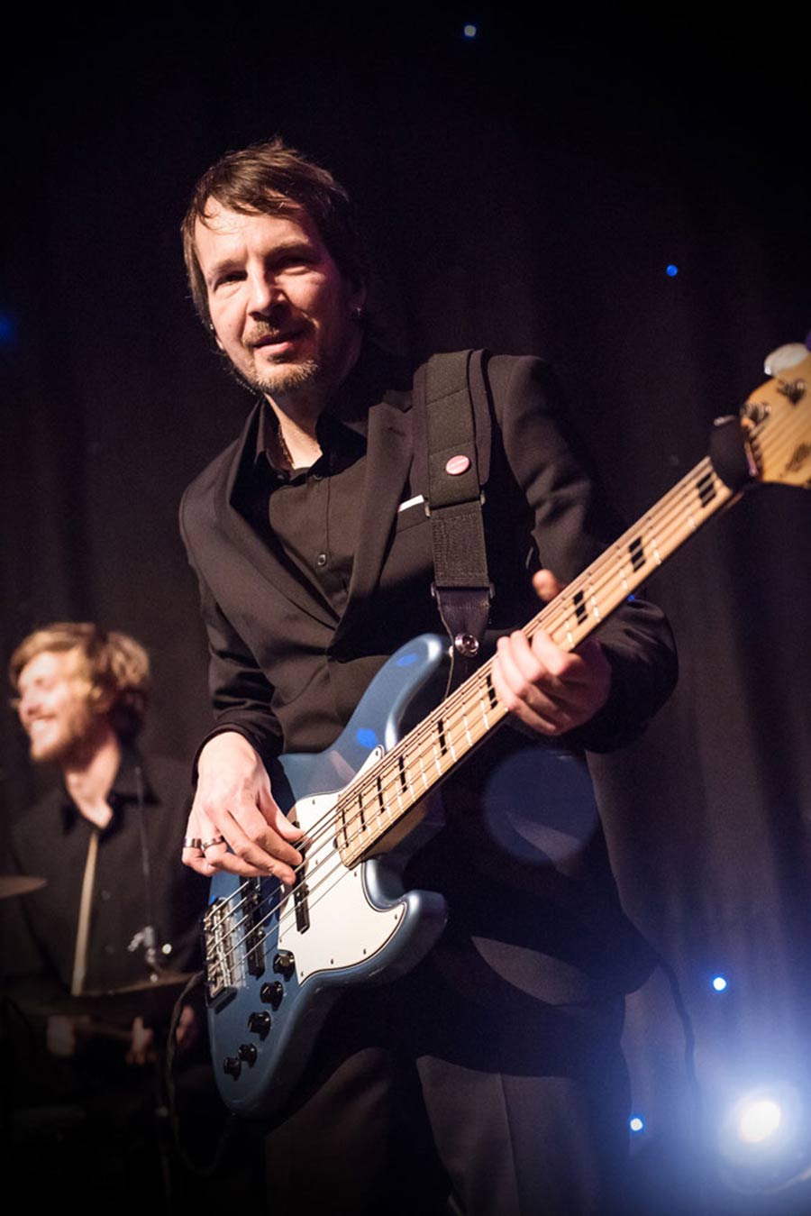Bass Professor 1/2017; Story: Marius Goldhammer