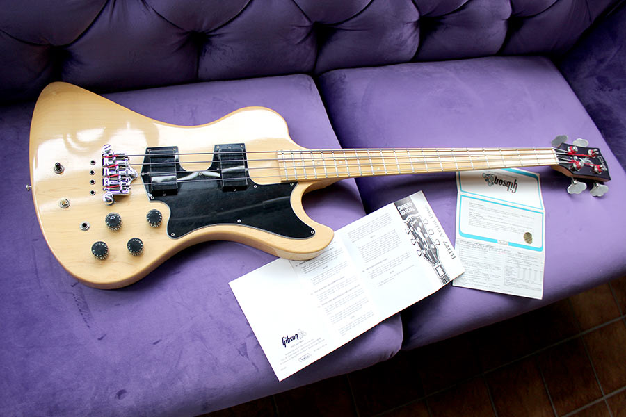 BassMuseum: Gibson RD Artist Natural (1979)