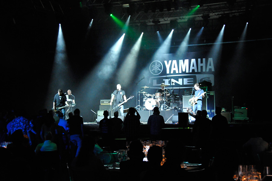 Bass Professor 3/2017;  Story: YAMAHA neue BB-Bässe - Mailand Bass Professor 3/2017;  Story: YAMAHA neue BB-Bässe - Mailand