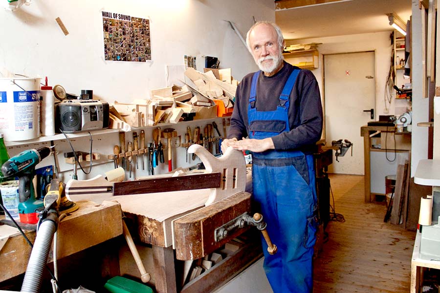 Bass Professor 4/2018, Bassbauer: Rüdiger Ziesemann - Bassline