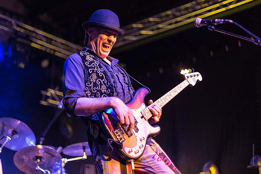 Bass Professor 5/2018, Ausgabe 96 - Story: UFO Walter