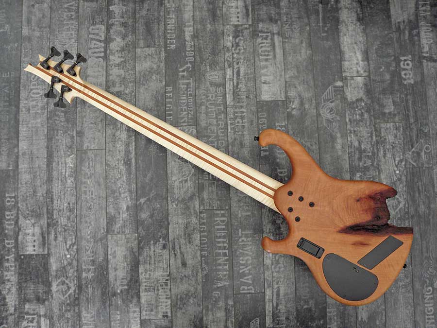 Bass Professor 5/2018, Test: NATURE SHOCK Full range Multiscale „Worn & Torn“ 5-String