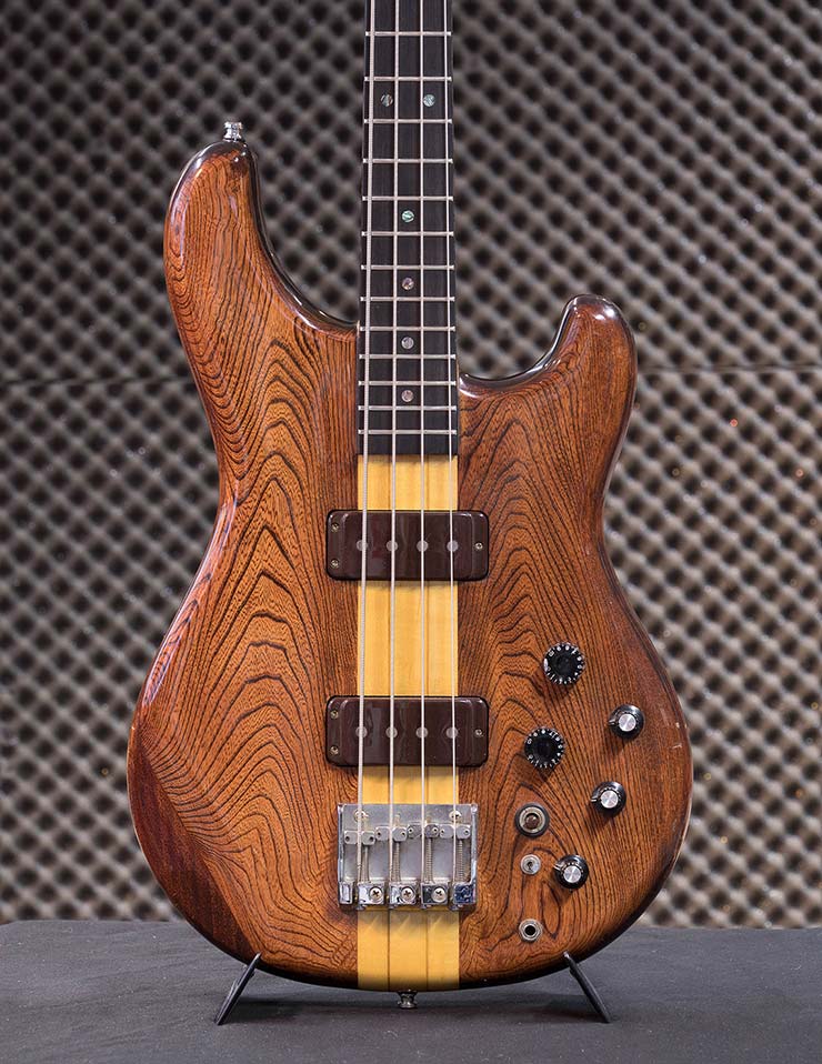Bass Professor 1/2019, Ausgabe 97. BassMuseum: Musician Serie von Ibanez