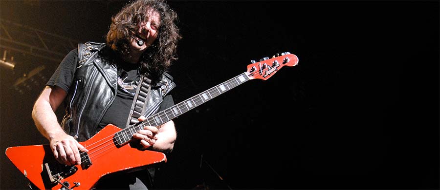 Bass Professor 1/2019, Ausgabe 97 - Bass Special: John Gallagher "Raven Zackbass"