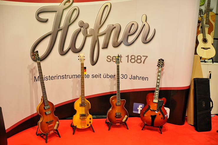 Bass Professor 3/2019 - Ausgabe 99; Bass Professor; Guitar Summit; Roland Kaschube; Lexxi Foxx; Lisa Wulff; Oliver Lang; Achim Seifert; Bert Gerecht; Guitar Summit; Marleaux; BassMuseum; Wal JG Custom; Elyra Slapcool; Jozsi Lak; Selma 6 String Multiscale; RockBoard; Jens Gears; Rolf Sander