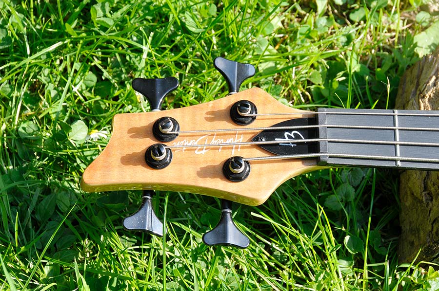 Bass Professor 2/2020, Ausgabe 102. Test: Harley Benton BZ-4000 NT Deluxe