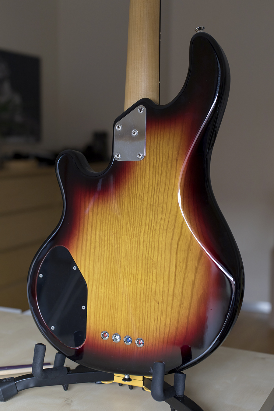 BassMuseum: Lakland 4-94 DeLuxe