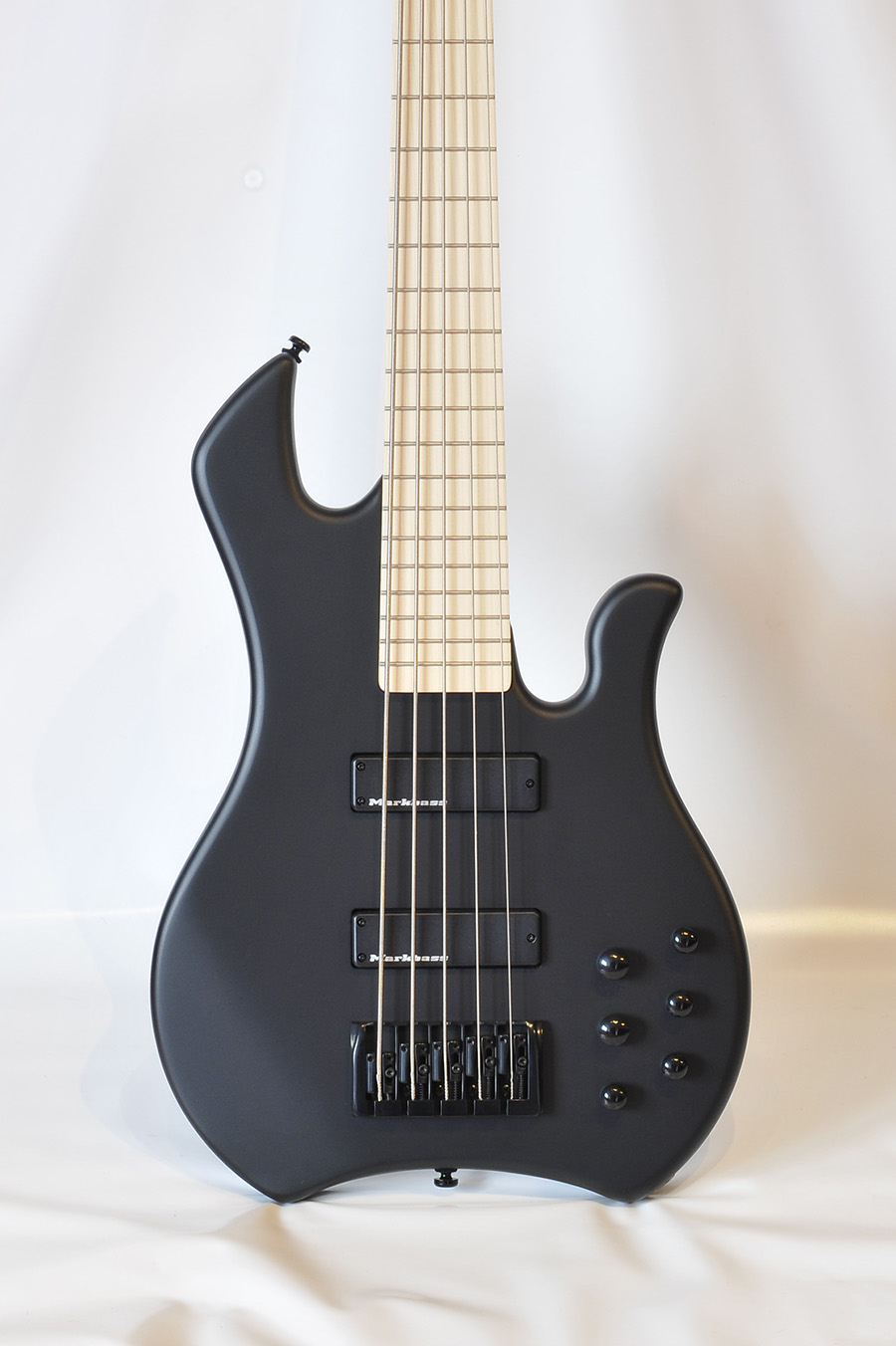 Bass Professor 1/2021. Test: Markbass Kilimanjaro F1 5 Oliv und Kimandu Modern Black 5