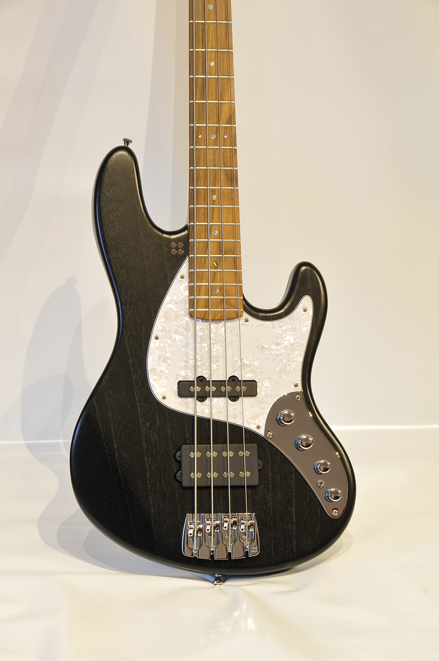 Bass Professor 1/2021. Test: Sandberg California TM SL