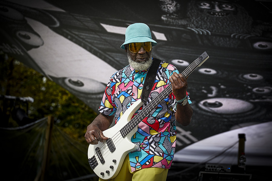 Bass Professor 2/2021, Story: Jamaaladeen Tacuma. Klemens Moellenbeck