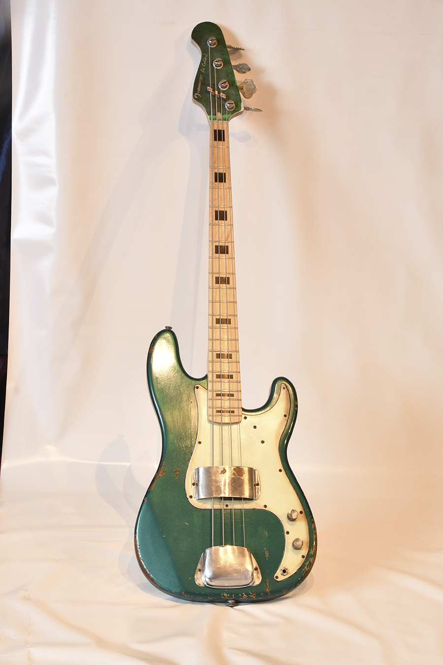 Bass Professor 2/2021, Ausgabe 105. Test: Rabenberger Le Colibri und Blackbird 