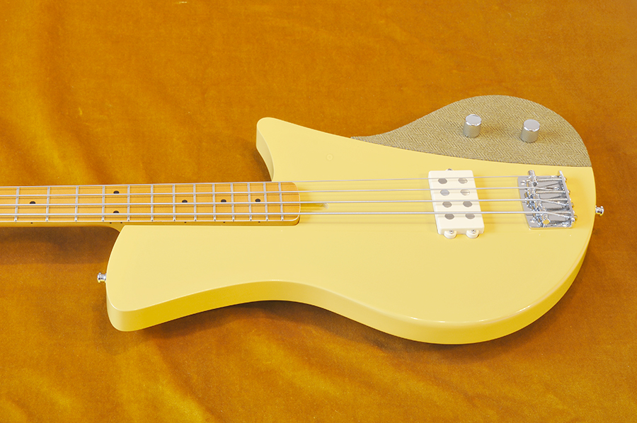 Bass Professor 2/2021, Ausgabe 105. Test: Ulrich Bass Design Retro 57