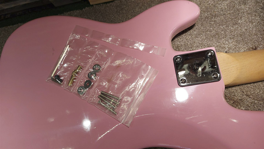 Bass Professor 2/2021, AUsgabe 105. WORKSHOP Praxistipp – Bass Setups, Folge 4: Halsschrauben (rabenberger guitars & bass