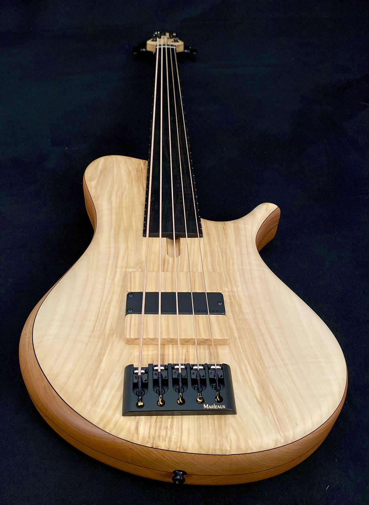 Test: Marleaux MBass Big Hollow 5-Saiter Fretless