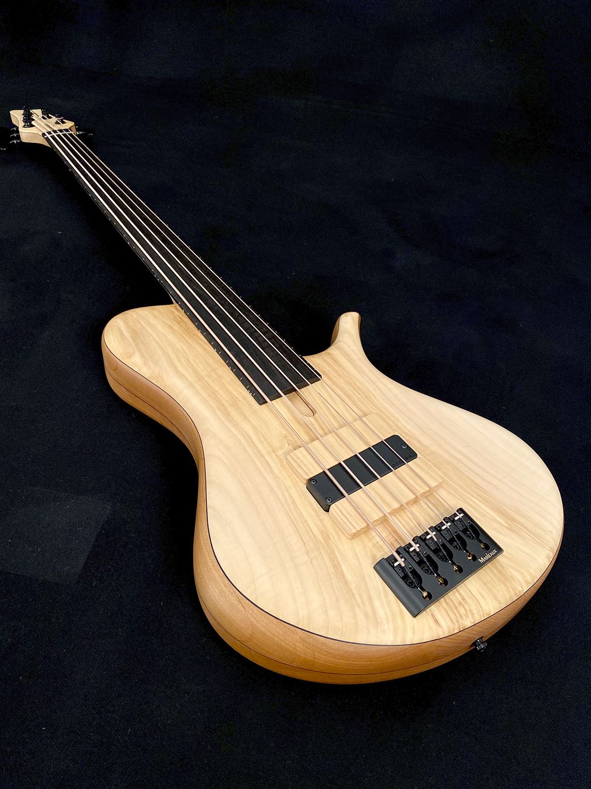 Test: Marleaux MBass Big Hollow 5-Saiter Fretless