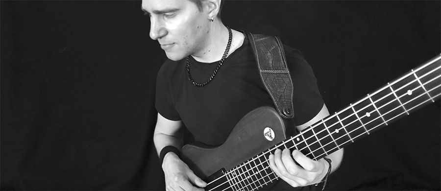 Story: Simon Zauels – ein Meisterbassist